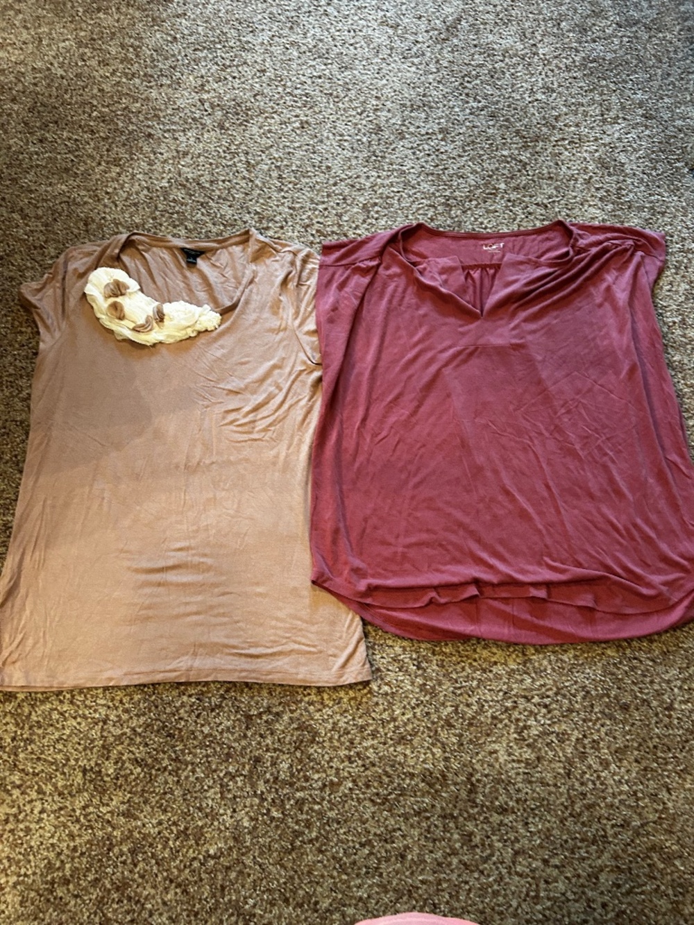 Ann Taylor & Loft tshirt tee LOT lace flower L